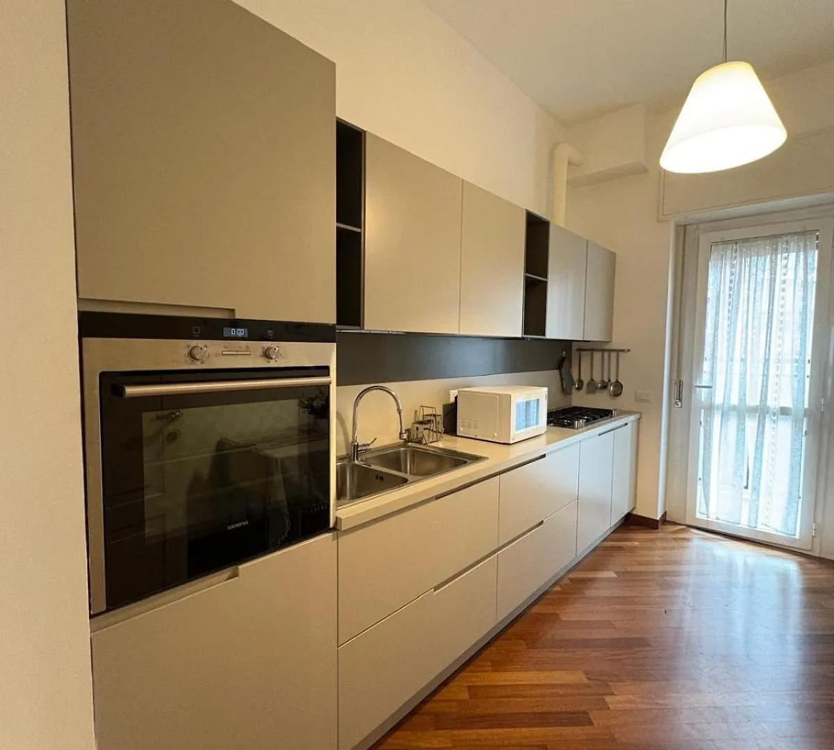 Bocconi - Porta Romana 4 Camere Da Letto Con 2 Bagni Privati Milano 0*,