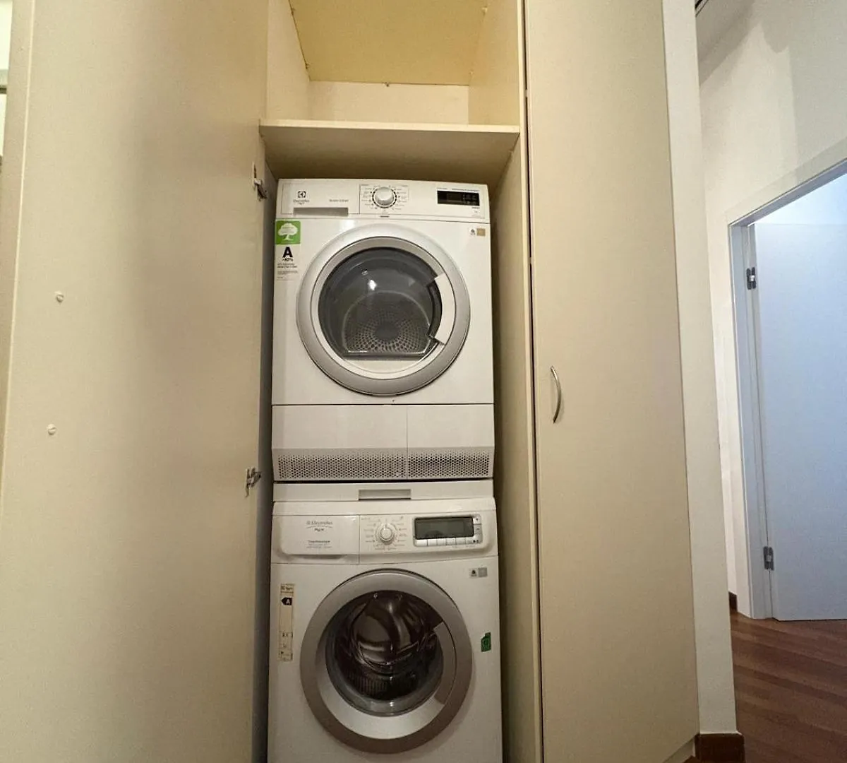 Lägenhet Bocconi - Porta Romana 4 Camere Da Letto Con 2 Bagni Privati Milano