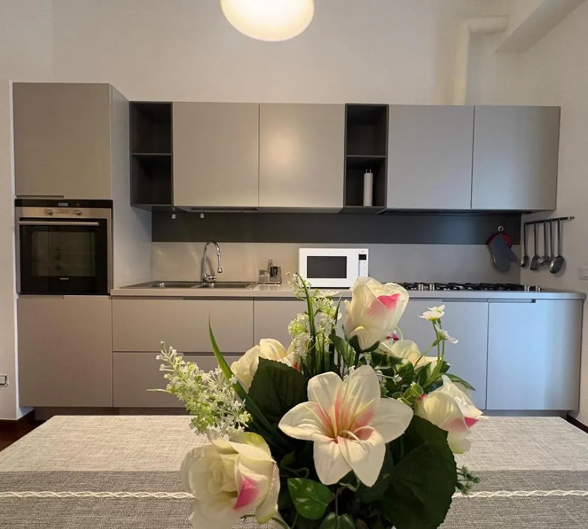 Bocconi - Porta Romana 4 Camere Da Letto Con 2 Bagni Privati Μιλάνο Διαμέρισμα