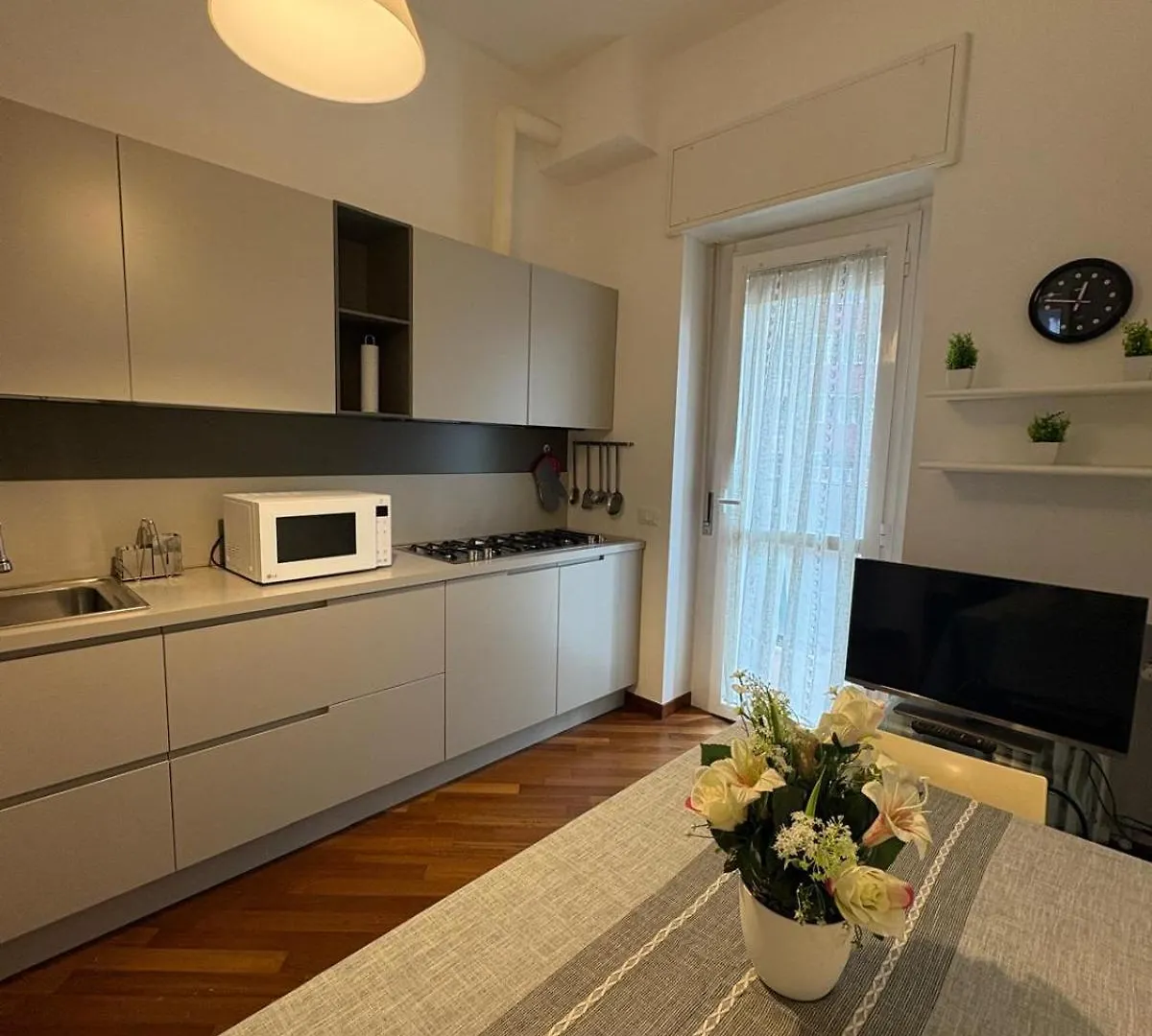 Bocconi - Porta Romana 4 Camere Da Letto Con 2 Bagni Privati Milan Italy