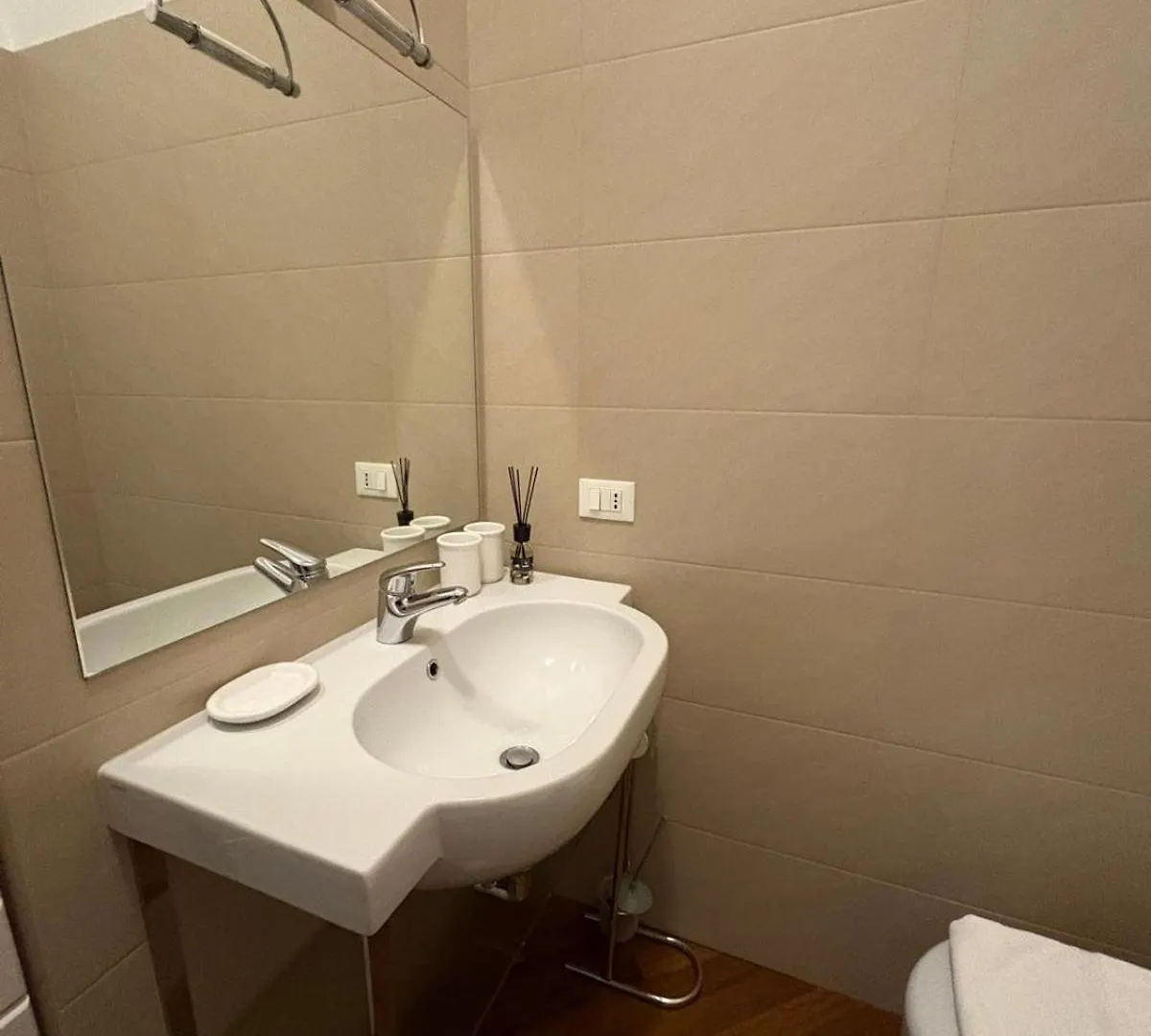 Bocconi - Porta Romana 4 Camere Da Letto Con 2 Bagni Privati Milan Italy