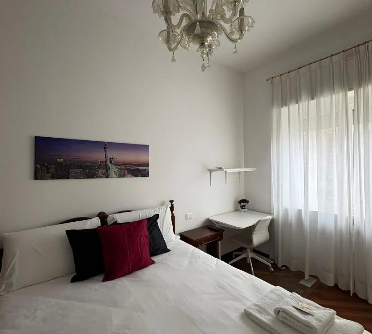 Bocconi - Porta Romana 4 Camere Da Letto Con 2 Bagni Privati Milan Apartment